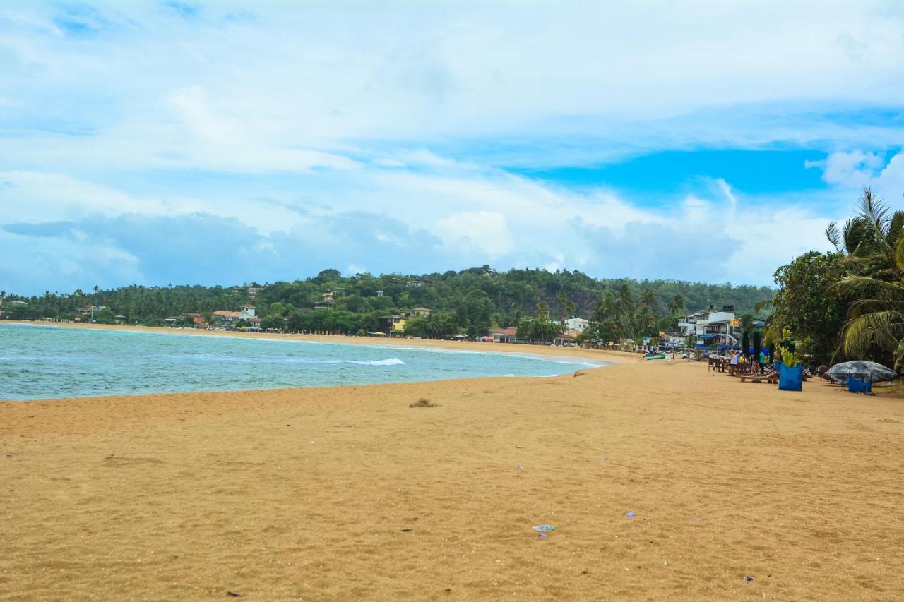 Serendipity Beach Unawatuna Buitenkant foto